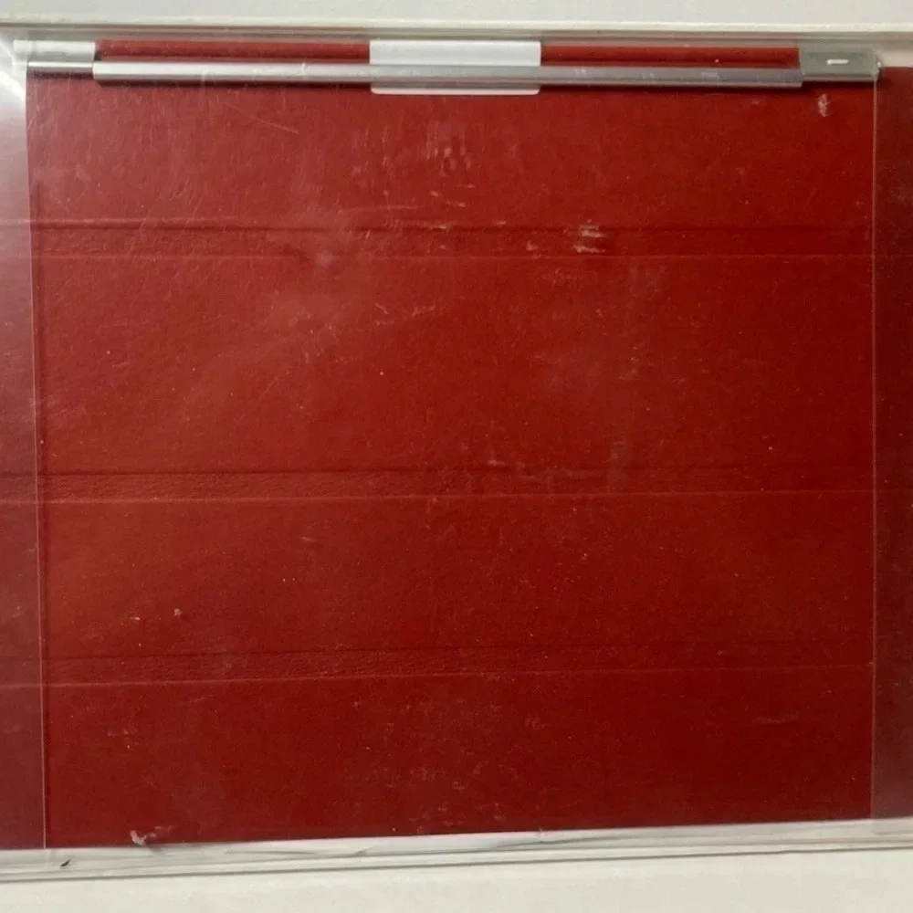 GENUINE Apple iPad Smart Cover in Red NIB NEW Compatible with iPad 2